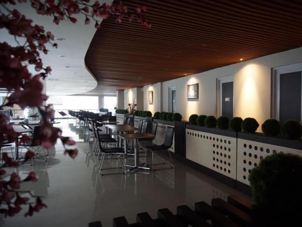Raffleshom Hotel Бандунг Экстерьер фото